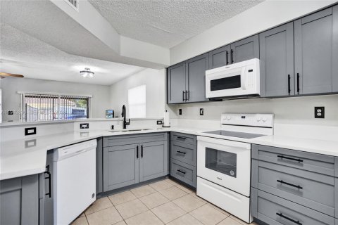 Casa en venta en North Lauderdale, Florida, 3 dormitorios, 137.68 m2 № 2001541 - foto 7