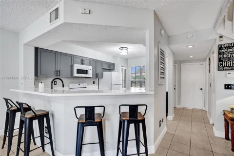 Casa en venta en North Lauderdale, Florida, 3 dormitorios, 137.68 m2 № 2001541 - foto 19