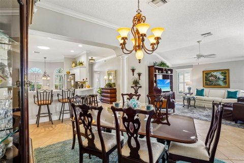 House in The Villages, Florida 3 bedrooms, 181.81 sq.m. № 2394038 - photo 14