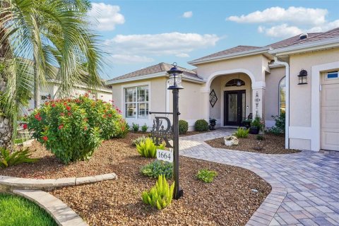 House in The Villages, Florida 3 bedrooms, 181.81 sq.m. № 2394038 - photo 4