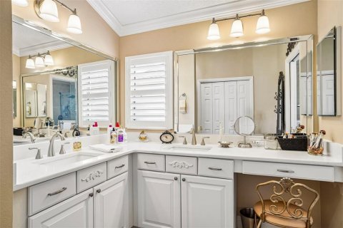 House in The Villages, Florida 3 bedrooms, 181.81 sq.m. № 2394038 - photo 24