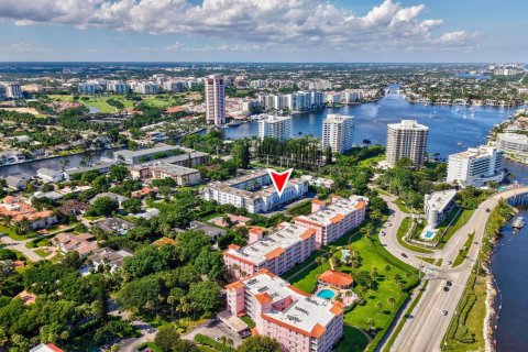 Condo in Boca Raton, Florida, 2 bedrooms  № 2392686 - photo 27