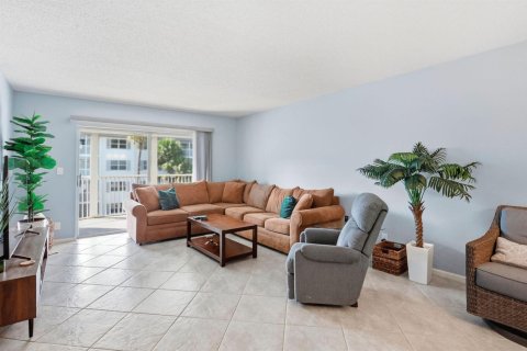 Condo in Boca Raton, Florida, 2 bedrooms  № 2392686 - photo 5