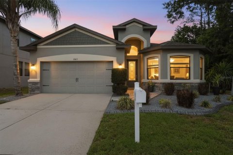 House in New Port Richey, Florida 4 bedrooms, 189.15 sq.m. № 2222052