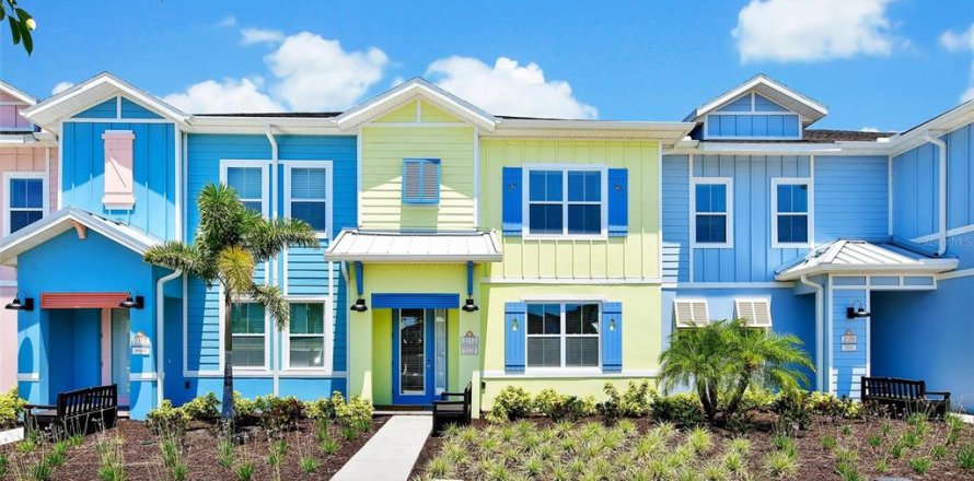 Adosado en Kissimmee, Florida 3 dormitorios, 143.53 m2 № 2222554