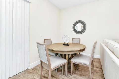Adosado en venta en Kissimmee, Florida, 3 dormitorios, 143.53 m2 № 2222554 - foto 7