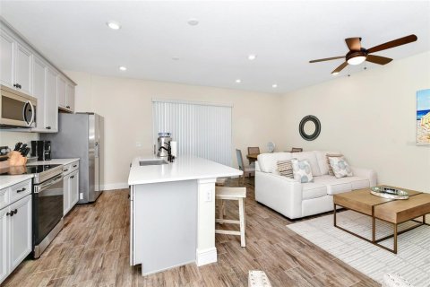 Adosado en venta en Kissimmee, Florida, 3 dormitorios, 143.53 m2 № 2222554 - foto 11