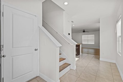 Casa en venta en Tampa, Florida, 4 dormitorios, 216.28 m2 № 1649374 - foto 5