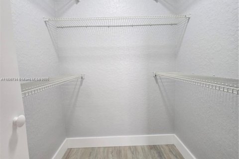 Condominio en venta en Oakland Park, Florida, 1 dormitorio, 80.08 m2 № 1981866 - foto 15