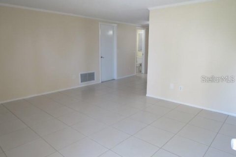 Villa ou maison à louer à Port Richey, Floride: 2 chambres, 92.16 m2 № 2380881 - photo 10