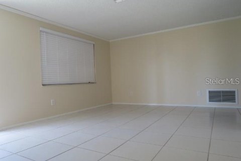 Villa ou maison à louer à Port Richey, Floride: 2 chambres, 92.16 m2 № 2380881 - photo 12