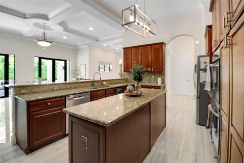 Casa en venta en Cutler Bay, Florida, 5 dormitorios, 428.47 m2 № 1949000 - foto 12