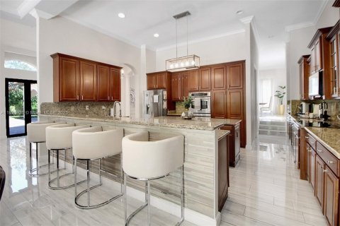 Casa en venta en Cutler Bay, Florida, 5 dormitorios, 428.47 m2 № 1949000 - foto 13