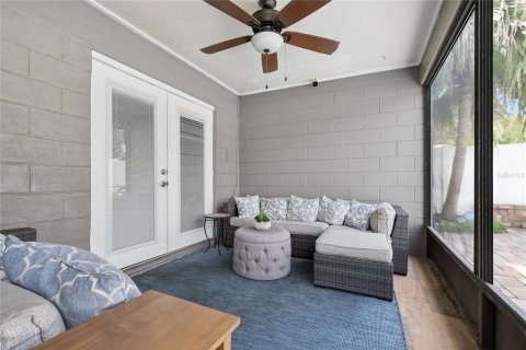 House in Orlando, Florida 2 bedrooms, 107.77 sq.m. № 2216080 - photo 21