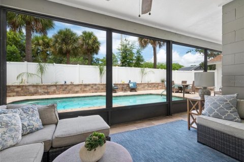 House in Orlando, Florida 2 bedrooms, 107.77 sq.m. № 2216080 - photo 23