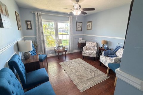 House in Orlando, Florida 2 bedrooms, 107.77 sq.m. № 2216080 - photo 24
