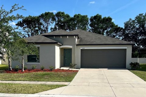 Casa en venta en Lakeland, Florida, 4 dormitorios, 180.14 m2 № 1654285 - foto 1