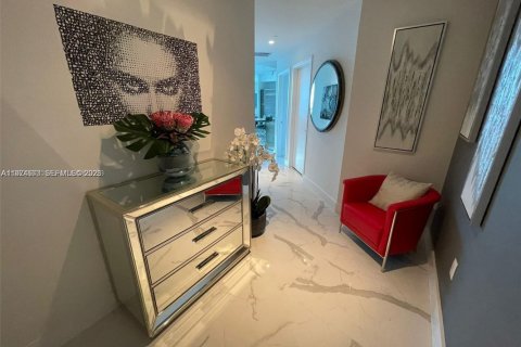 Купить кондоминиум в Майами, Флорида 2 спальни, 108.42м2, № 2036059 - фото 12