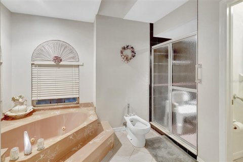 House in Punta Gorda, Florida 3 bedrooms, 215.25 sq.m. № 1826979 - photo 16