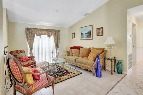 House in Punta Gorda, Florida 3 bedrooms, 215.25 sq.m. № 1826979 - photo 8