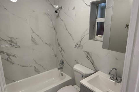 Immobilier commercial à vendre à Pompano Beach, Floride: 298.03 m2 № 2079794 - photo 27