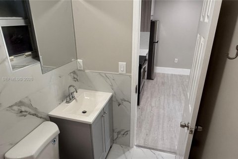 Immobilier commercial à vendre à Pompano Beach, Floride: 298.03 m2 № 2079794 - photo 30