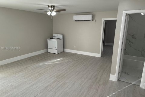 Immobilier commercial à vendre à Pompano Beach, Floride: 298.03 m2 № 2079794 - photo 19