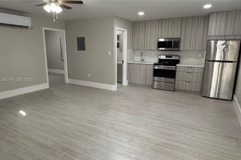 Immobilier commercial à vendre à Pompano Beach, Floride: 298.03 m2 № 2079794 - photo 16