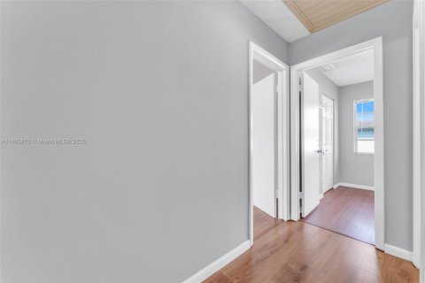 Купить таунхаус в Майами, Флорида 3 спальни, 126.81м2, № 1952264 - фото 28