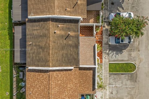 Купить таунхаус в Майами, Флорида 3 спальни, 126.81м2, № 1952264 - фото 5