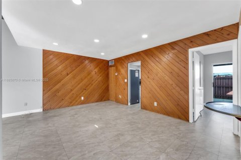 Купить таунхаус в Майами, Флорида 3 спальни, 126.81м2, № 1952264 - фото 9