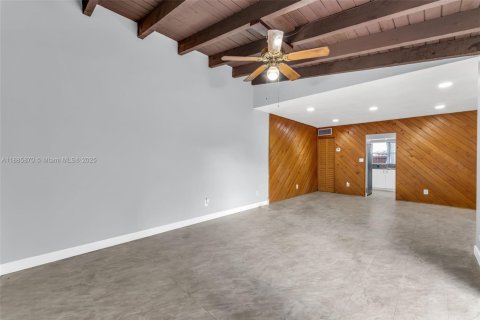 Купить таунхаус в Майами, Флорида 3 спальни, 126.81м2, № 1952264 - фото 8