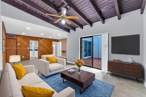 Купить таунхаус в Майами, Флорида 3 спальни, 126.81м2, № 1952264 - фото 6