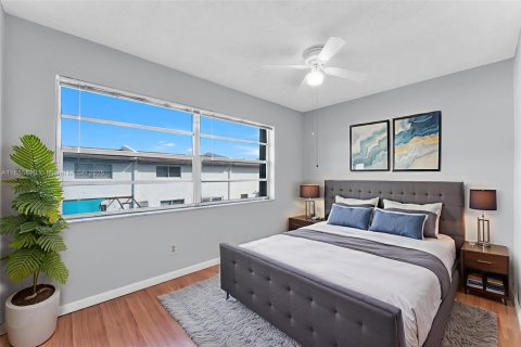 Купить таунхаус в Майами, Флорида 3 спальни, 126.81м2, № 1952264 - фото 26