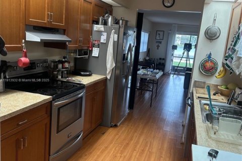 Copropriété à vendre à Pembroke Pines, Floride: 2 chambres, 142.42 m2 № 1968971 - photo 5