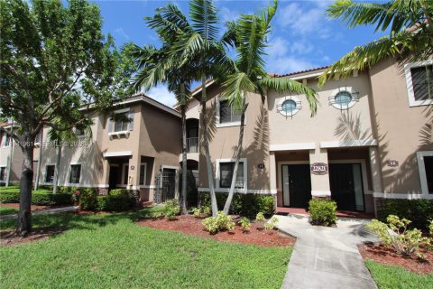 Condo in Cutler Bay, Florida, 3 bedrooms № 1999752
