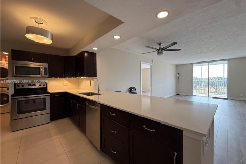 Condo in Boca Raton, Florida, 2 bedrooms  № 2024115 - photo 4