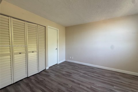 Condo in Boca Raton, Florida, 2 bedrooms  № 2024115 - photo 9