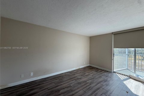 Condo in Boca Raton, Florida, 2 bedrooms  № 2024115 - photo 20