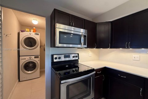 Condo in Boca Raton, Florida, 2 bedrooms  № 2024115 - photo 8