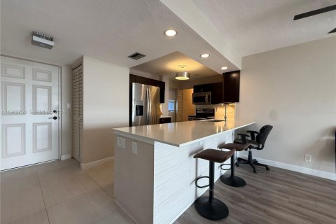 Condo in Boca Raton, Florida, 2 bedrooms  № 2024115 - photo 2