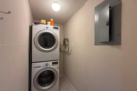 Condo in Boca Raton, Florida, 2 bedrooms  № 2024115 - photo 7