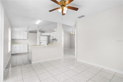 Casa en venta en Kissimmee, Florida, 3 dormitorios, 149.29 m2 № 2383341 - foto 11