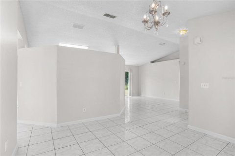 Casa en venta en Kissimmee, Florida, 3 dormitorios, 149.29 m2 № 2383341 - foto 16