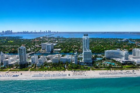 Studio à Condo à Miami Beach, Floride  № 2418010
