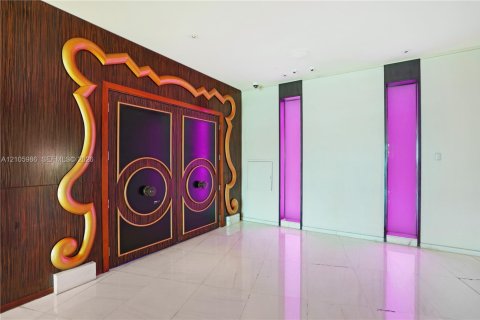 Copropriété à vendre à Miami Beach, Floride: 48.87 m2 № 2418010 - photo 28