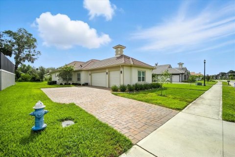Casa en venta en Palm Coast, Florida, 4 dormitorios, 211.26 m2 № 1909871 - foto 1
