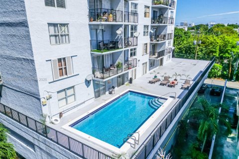 Condo in Miami Beach, Florida, 2 bedrooms № 2401306 - photo 23