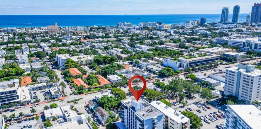 Condo in Miami Beach, Florida, 2 bedrooms № 2401306