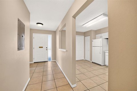 Villa ou maison à louer à Ocala, Floride: 2 chambres, 103.59 m2 № 2376757 - photo 2